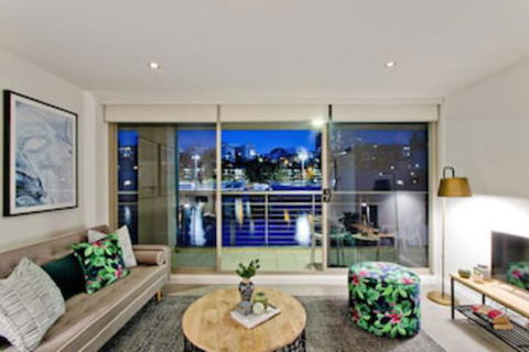 Absolute Sydney Harbour Front Luxury With Parking - Accommodation Gladstone 0