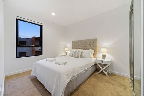 HomeHotel New & Comfort 3 Bedrooms - Accommodation Gladstone 3