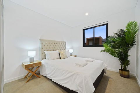 HomeHotel New & Comfort 3 Bedrooms - Accommodation Gladstone 4