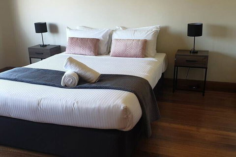 Port Life Beach House - Accommodation Gladstone 7