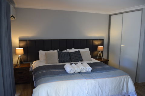 Eagle Bay House - Accommodation Gladstone 3