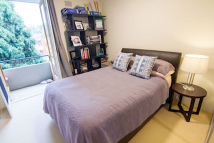 Waverton NSW Accommodation Gladstone