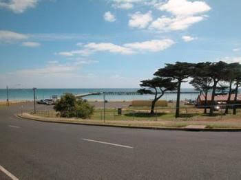 Portarlington Holiday Units & Pool - Accommodation Gladstone 0