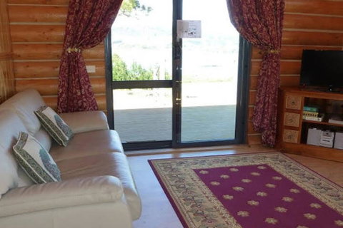 Windermere Cabins - Accommodation Gladstone 4