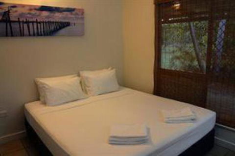 Shortstays Bush Escapes - Accommodation Gladstone 0