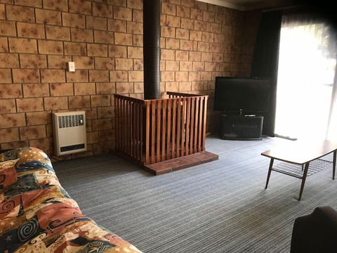 Kellraine Holiday Units - Accommodation Gladstone 2