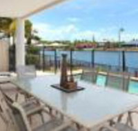 St Lucia 11 Four Bedroom Canal Home with Pool - Accommodation Gladstone