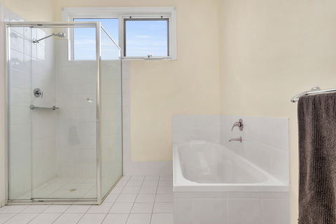 The Leafy Dragon - Accommodation Gladstone 1
