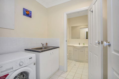 The Leafy Dragon - Accommodation Gladstone 2