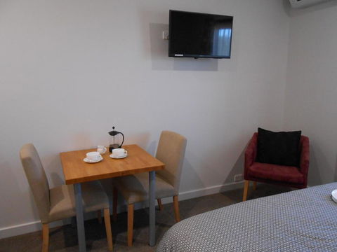Lakeview - Accommodation Gladstone 1