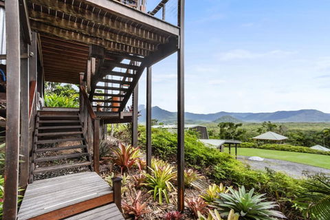 Daintree Holiday Homes La Vista - Accommodation Gladstone 6