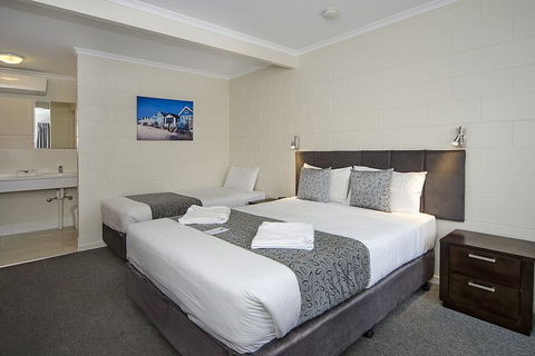 Victor Harbor City Inn - Accommodation Gladstone 2