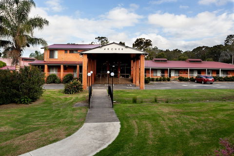 Nightcap At Archer Hotel - Accommodation Gladstone 0