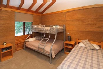 Woodstone Cottages - Accommodation Gladstone 5