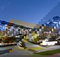 The Glen Hotel  Suites - Accommodation Gladstone