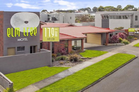 Elm Tree Motel - Accommodation Gladstone 0