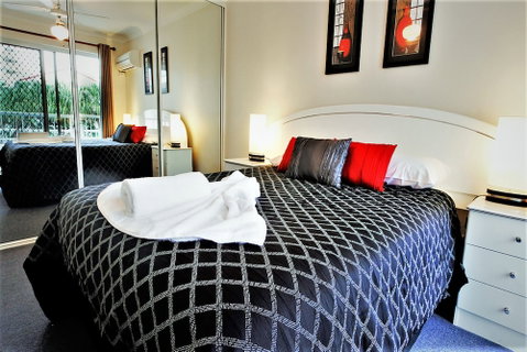 Key Largo Apartments - Accommodation Gladstone 6