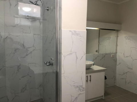 Parkside Inn Motel - Accommodation Gladstone 4