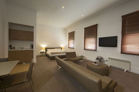 The Ikon Hotel - Accommodation Gladstone 4