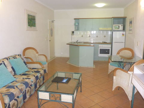 Palm Cove Tropic Apartments - Accommodation Gladstone 3