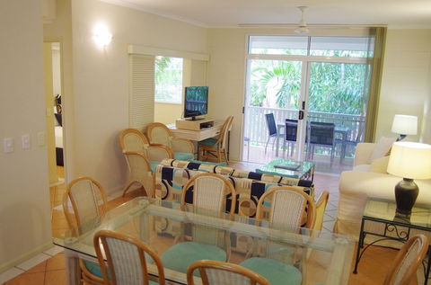 Palm Cove Tropic Apartments - Accommodation Gladstone 1