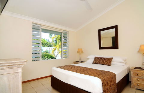 Verandahs - Accommodation Gladstone 4