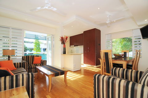 Verandahs - Accommodation Gladstone 5