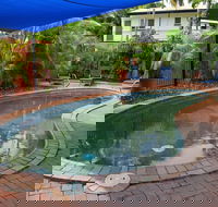 Coconut Grove Holiday Apartments - Accommodation Gladstone