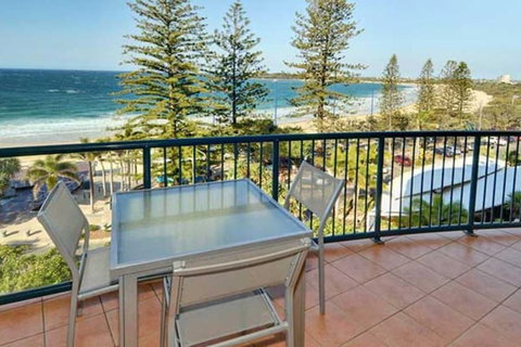 Peninsular Beachfront Resort - Accommodation Gladstone 1