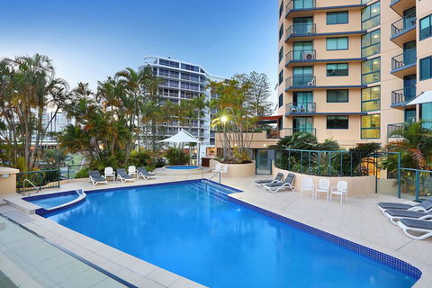 Peninsular Beachfront Resort - Accommodation Gladstone 4