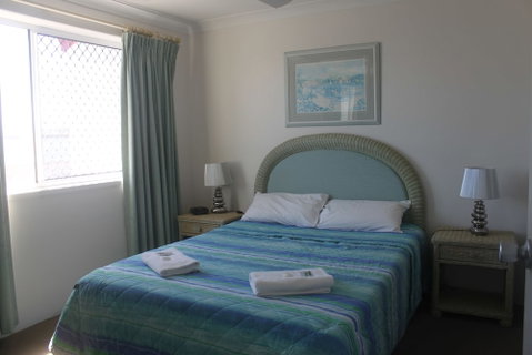 Burleigh Point Holiday Apartments - Accommodation Gladstone 4