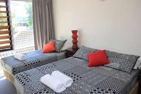 Townsville Holiday Apartments - Accommodation Gladstone 2