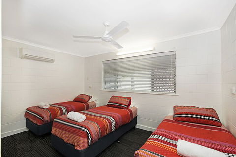 Townsville Holiday Apartments - Accommodation Gladstone 7