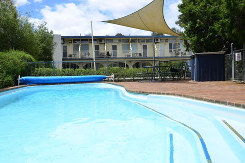 Canberra Short Term And Holiday Accommodation - Accommodation Gladstone 2