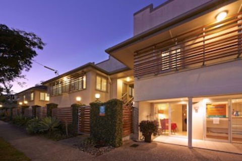 Brisbane Street Studios - Accommodation Gladstone 0