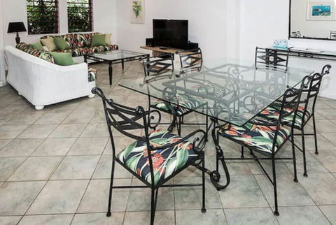 Oasis At Palm Cove - Accommodation Gladstone 4