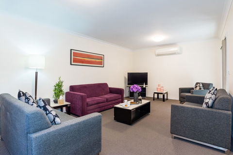 Eastwood Furnished Apartments - Accommodation Gladstone 3