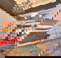 Indulge Apartments - Eighth Street - Accommodation Gladstone