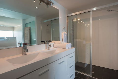 Pacific Plaza Apartments - Accommodation Gladstone 6