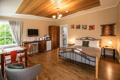 Alexandria Bed & Breakfast - Accommodation Gladstone 6