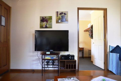 Avoca Cottages - Accommodation Gladstone 6