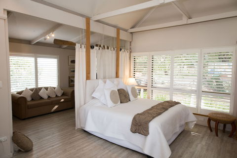 Boathouse - Birks River Retreat - Birks Harbour - Accommodation Gladstone 6