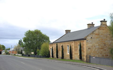 Red Feather Inn - Accommodation Gladstone 3