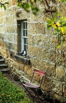 Red Feather Inn - Accommodation Gladstone 2
