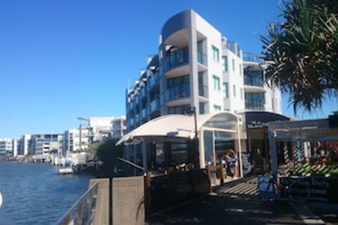 La Promenade - Accommodation Gladstone 0