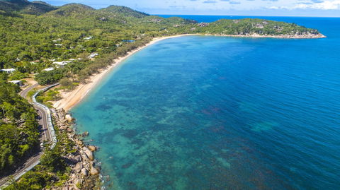 Arcadia Beach Guest House - Accommodation Gladstone 0