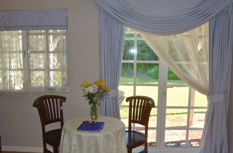 Lanterns Retreat - Accommodation Gladstone 2