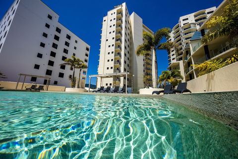 Jack & Newell Holiday Apartments - Accommodation Gladstone 4