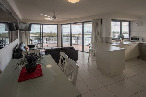 Centrepoint Holiday Apartments - Accommodation Gladstone 6