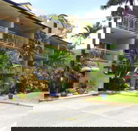 The York Beachfront Holiday Apartments - Accommodation Gladstone